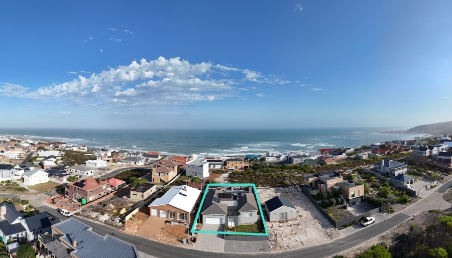 4 Bedroom Property for Sale in Oceanview Heights Western Cape